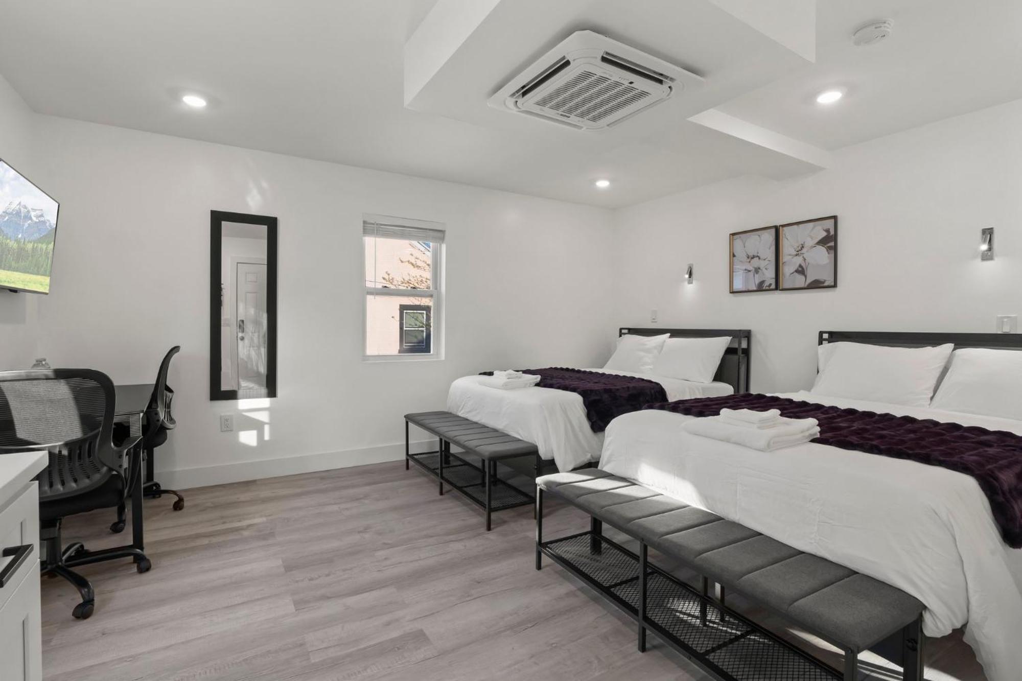 Hotel New Season Royals, Airport West à Chester Extérieur photo